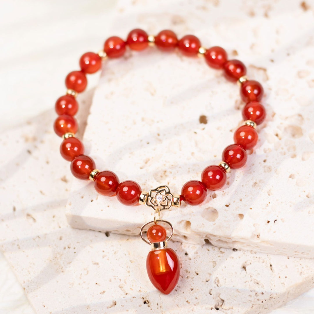 Fervency | Carnelian Leaf Pendant Beaded Bracelet