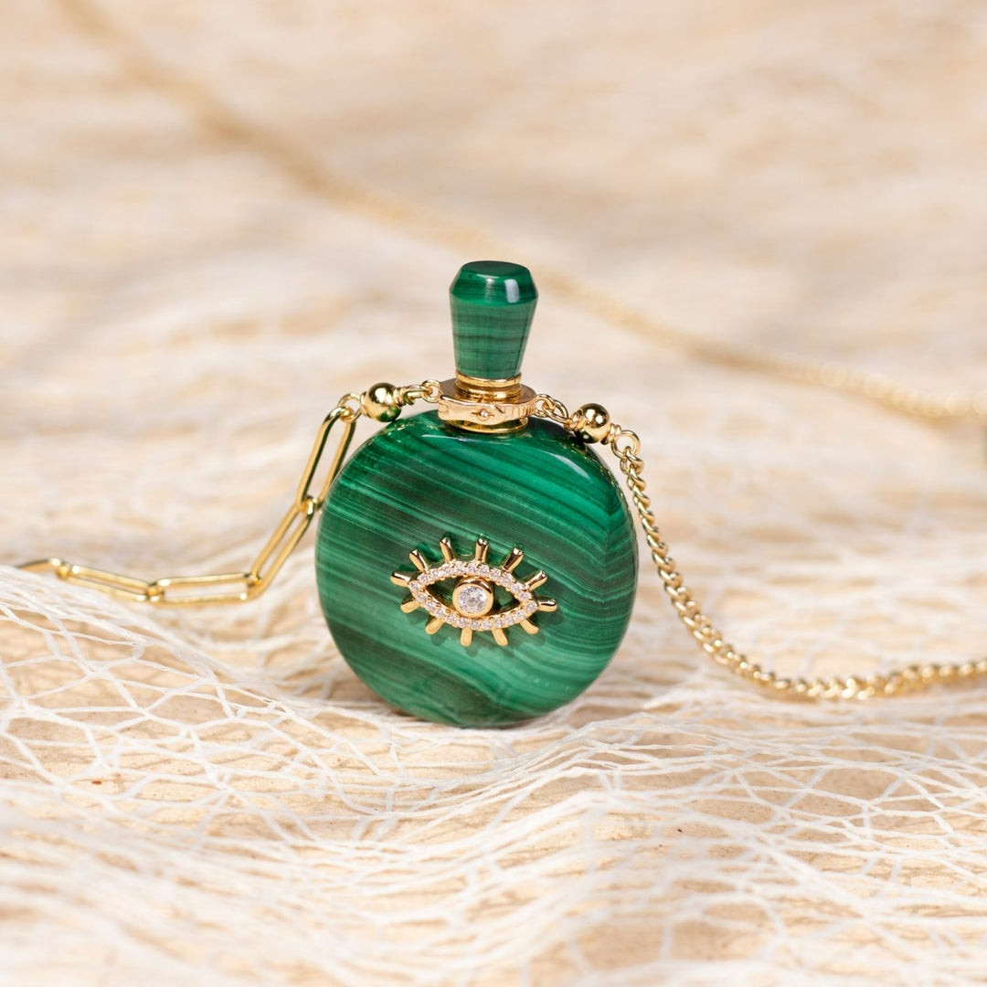 Aurora | Malachite Angel's Eye Round Pendant Necklace